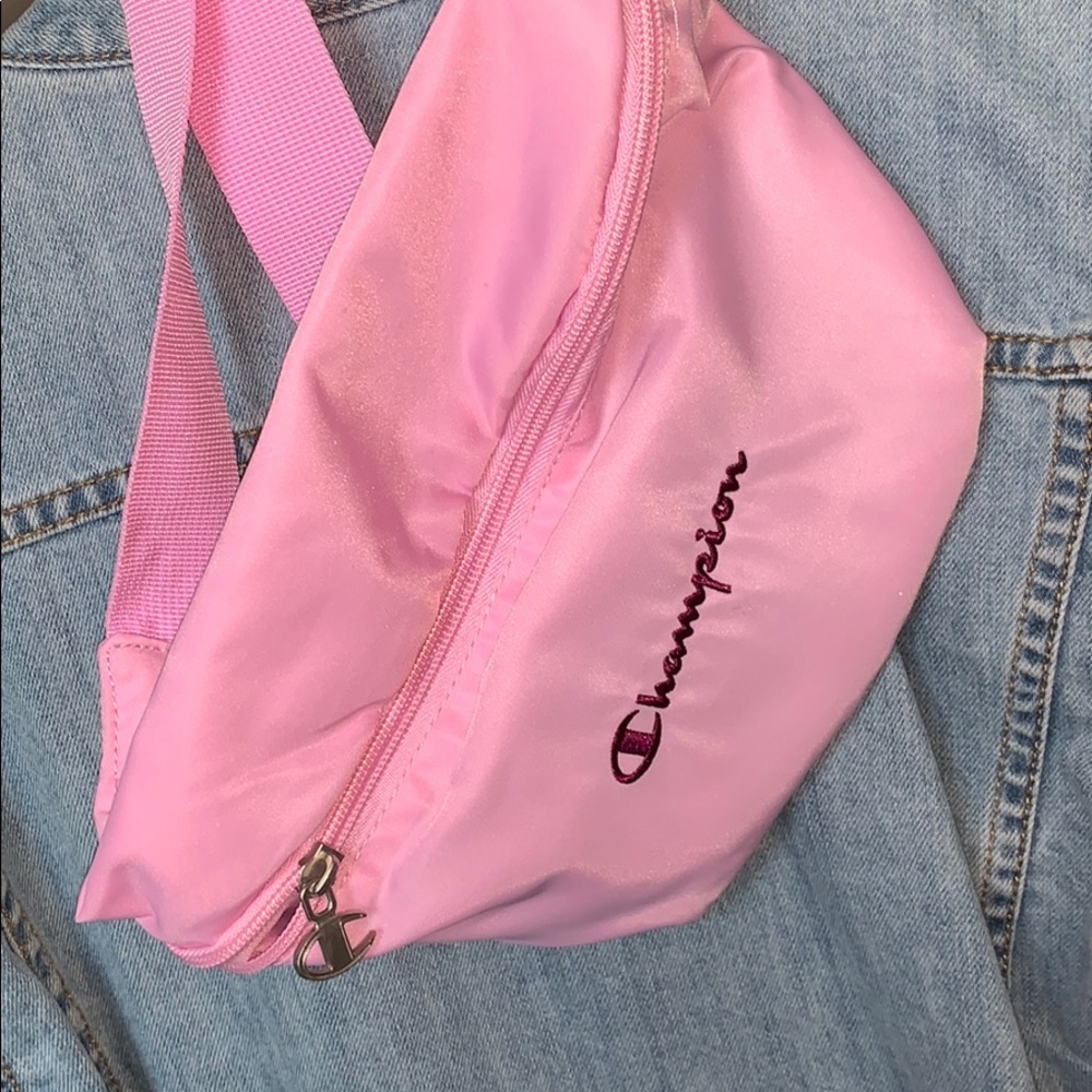 Champion cross body bag